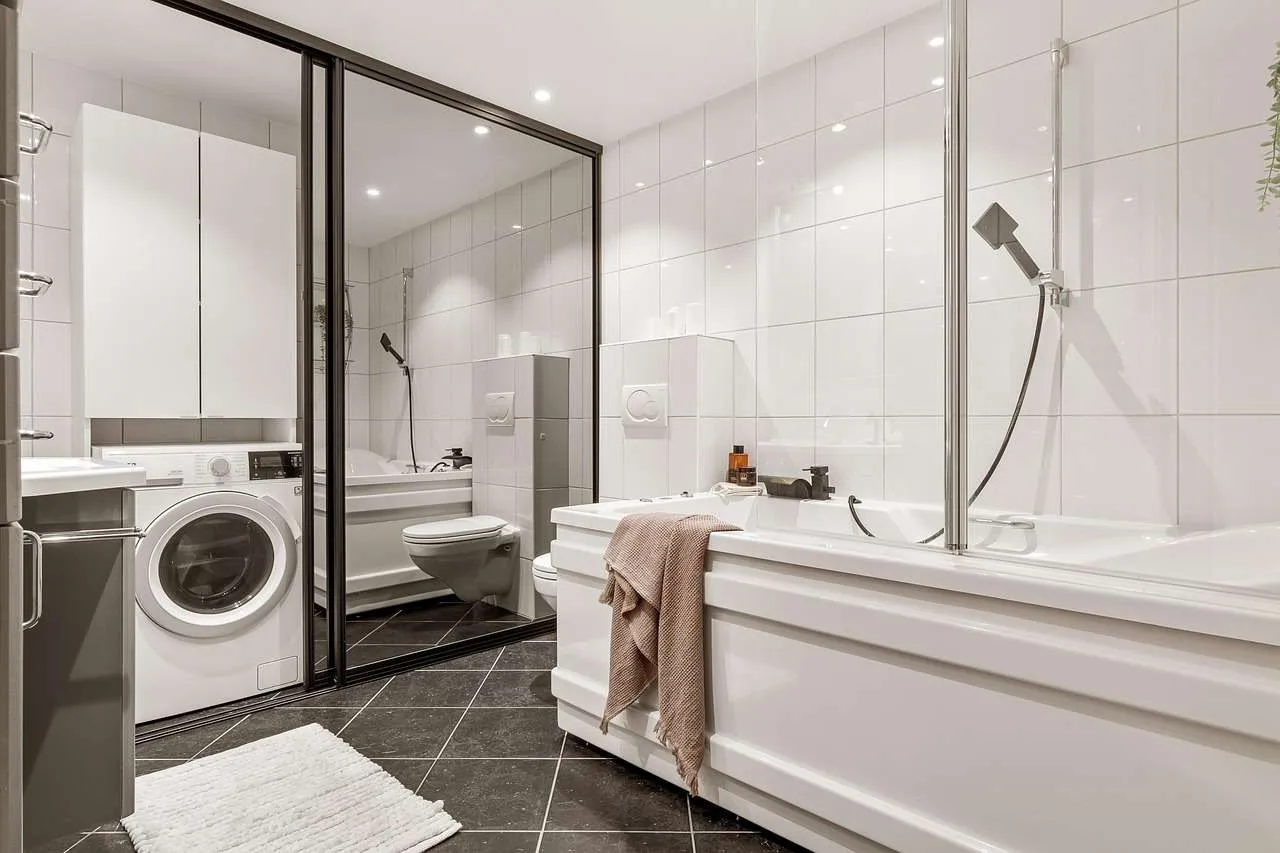 Small Bathroom Ideas: Smart Space Solutions